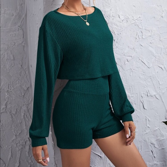 Green Off Shoulder Ribbed Top and Shorts Lounge Set - Picture 3 of 5
